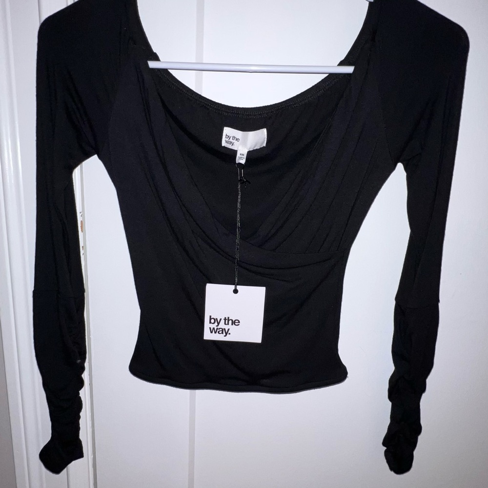 Ruched sleeve too “Bytheway” revolve